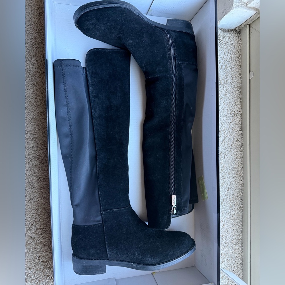 Chic Black Knee-High Women's Boots